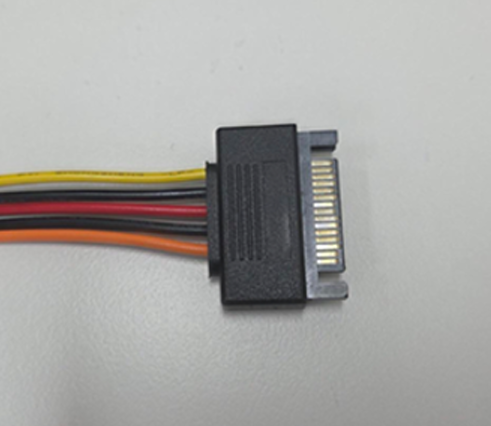 Power cable — male connector